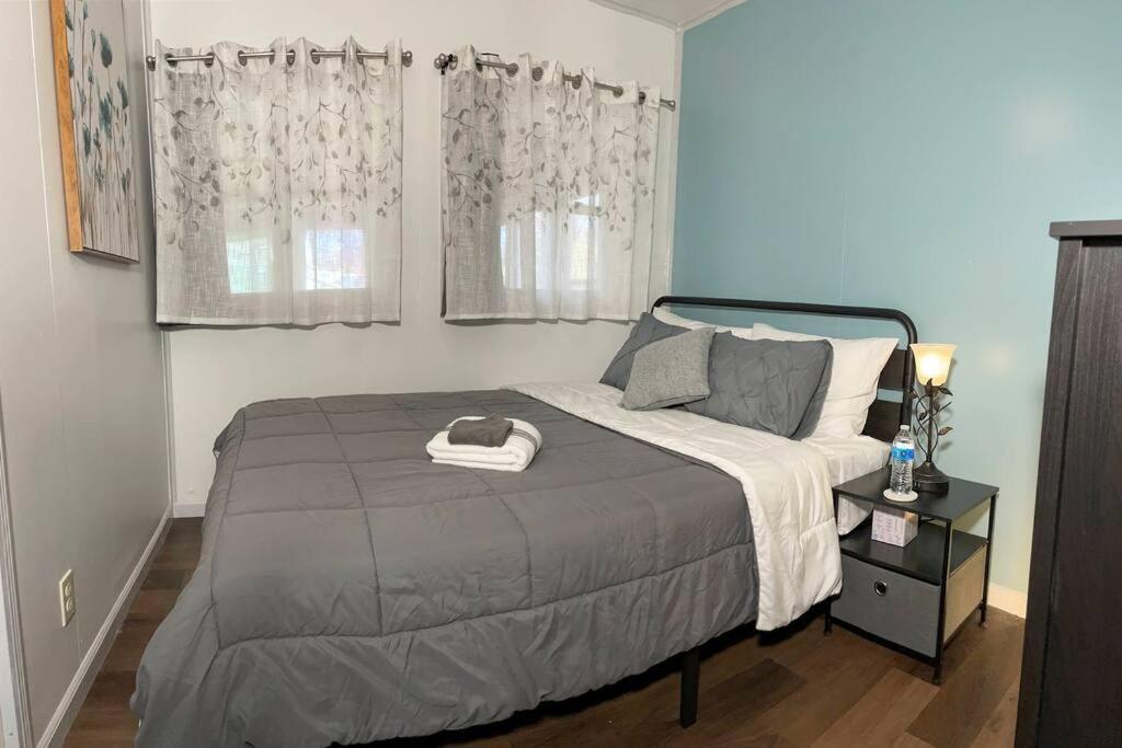 *King Bed/3Bds House Near Naval Base & 6Flags* Apartment Waukegan Exterior photo